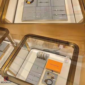 <span class=keywords><strong>Vetrina</strong></span> per Gioielli con Retroilluminazione LED Elite, Espositore in Vetro Satinato Personalizzato con Struttura in <span class=keywords><strong>Metallo</strong></span> - Product Image 5