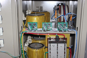 Régulateur de tension automatique <span class=keywords><strong>triphasé</strong></span> 380V MINGCH Industrial AC 10KV 20KVA 30KVA 50KVA 100KVA - Product Image 4