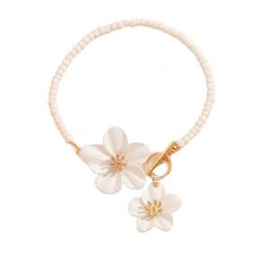 Tobillera de Flores Elegante y Sencilla en Color Blanco, Joyería de Pie con Flor Grande Versátil, Hebilla de Aleación Duradera, Joyería de Moda - Product Image 5