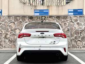 <span class=keywords><strong>Ford</strong></span> <span class=keywords><strong>Focus</strong></span> <span class=keywords><strong>1</strong></span>.5T 2011-2026, conduite à gauche, essence, sièges en cuir, intérieur foncé, berline - Product Image 5