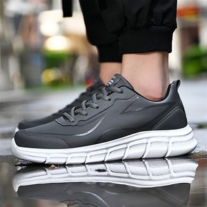 Chaussures de marche plates noires pour hommes, légères et imperméables, avec semelle LMD, style baskets de jogging pour hommes - Product Image 3