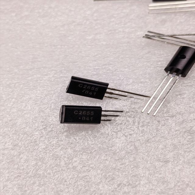 Original 2SC2655-Y C2655 Direct Insertion TO-92L 2A/50V NPN Transistor Transistor Transistor 2SC2655-Y C2655