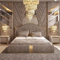 Tête de lit moderne pour chambre à coucher, lit de mariage, tête de lit capitonnée de luxe italien sur mesure, en velours et acier inoxydable