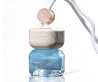 Vente en gros de diffuseurs d'air frais en verre carré de 12 ml, flacon de parfum vide transparent pour voiture avec bouchon en bois