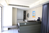 2026 Prêt à l'expédition : Maison flottante, Capsule spatiale mobile, Villa préfabriquée innovante en acier, Appartement à énergie solaire, Hôpital