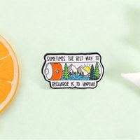 Broche en émail motif paysage naturel avec slogan motivant, en alliage de zinc, pour sac à dos, veste, chapeau, revers, décoration, objet de collection