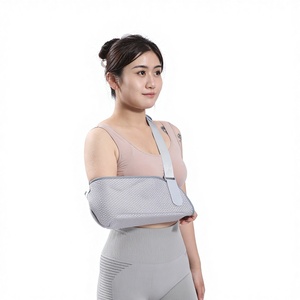 Cabestrillo Médico Ajustable de Alta Calidad, Acolchado, Cómodo, Transpirable, Talla Universal para Mano Izquierda y Derecha, Reutilizable - Product Image 2