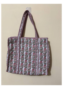 Sac fourre-tout matelassé en coton style moderne 2026, sac de marché fait main personnalisé, sac à bandoulière à prix de gros - Product Image 3