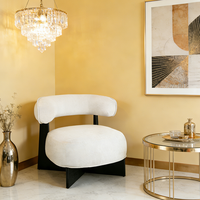 Design-Salonstuhl in Weißer Bouclé-Optik, Moderne Freizeitstühle für Cafés, Holz-Akzent-Einzelsessel für Lounge und Wohnzimmer