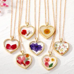 Resin Heart Vintage Simple Daisy Floral Natural Dried Flower Necklace