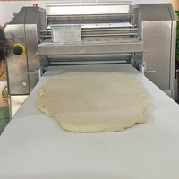 Ligne de production de croissants entièrement automatique, ligne de laminage de croissants, usines de boulangerie, ligne de production de croissants surgelés