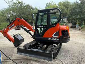 Mini-pelle Doosan DX60 de 6 tonnes d'occasion 5-50T à couverture complète Poignées pour petits espaces Grands chantiers Choix rentable et fiable - Product Image 4