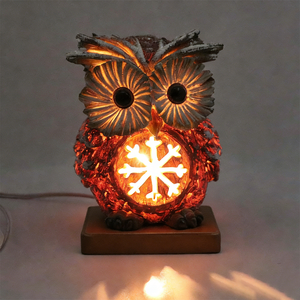 פסל ינשוף לבן עשוי שרף עם תאורת לד זוהרת לגינה, ליל כל הקדושים ומנורת שולחן לחג המולד - Product Image 4