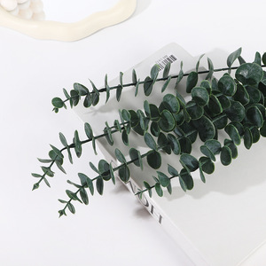 ใบยูคาลิปตัสขนาดเล็ก ต้นไม้ประดิษฐ์ พลาสติกสีเขียว ตกแต่งภายในบ้าน ช่อดอกไม้ - Product Image 4