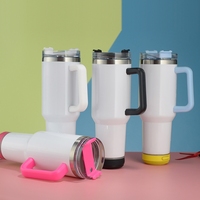 2026 Emerit Grosir Logo Kustom Terlaris 40oz Cangkir Mobil Sublimasi Kosong Tumbler Mug Perjalanan dengan Speaker Bluetooth Nirkabel