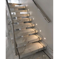 Livre de marbre blanc personnalisé assorti escalier intérieur marches carreaux