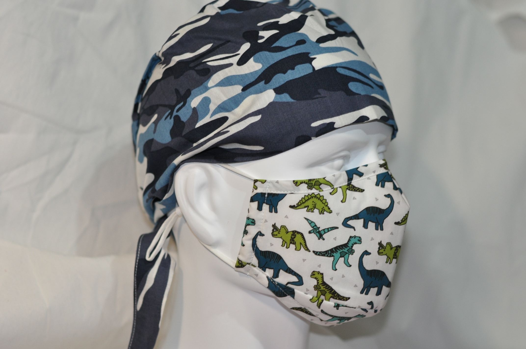 Camuflaje verde y blanco