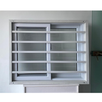 Zusätzliches Einbruchschutzgitter, stahlverstärktes UPVC-Schiebefenster bietet maximale Festigkeit für große Öffnungsgrößen.