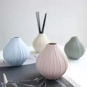 Kleine Mini-Vasen für Wohnkultur Duft Öl flasche Bunte leere dekorative Keramik Schilf Diffusor Set Flaschen box mit Stöcken