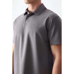 เสื้อโปโลผ้าฝ้ายสีเทาเข้มผู้ชายแขนสั้นทรงโอเวอร์ไซส์ระบายอากาศได้ดีเสื้อยืดเจอร์ซีย์แบบพื้นฐาน 88381 - Product Image 3