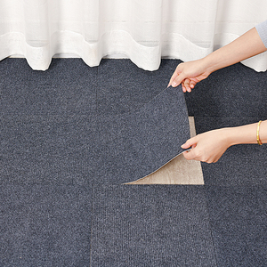 Alfombra de Poliéster Lavable y Reutilizable con Respaldo Adhesivo Antideslizante, Loseta de Alfombra Removible para Hogar y Oficina - Product Image 5
