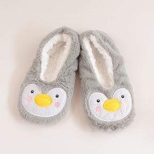 Nouvelle tendance, pantoufles en peluche pour adultes en forme d'animaux, en polaire PV, <span class=keywords><strong>mules</strong></span> d'hiver pour femmes - Product Image 2