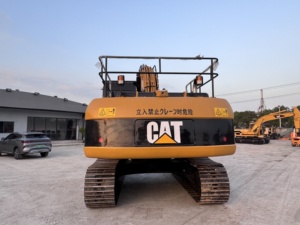 Pompe hydraulique d'origine pour moteur diesel 330D d'occasion Contrôles de bonne qualité Cabine confortable Parfaite pour les grands travaux de terrassement - Product Image 5