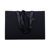 Sac fourre-tout en papier kraft noir de luxe personnalisé avec poignée à cordon et ruban, écologique, sac cadeau pour femme, sac de shopping, logo personnalisé