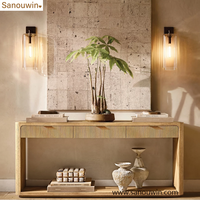Console moderne en chêne avec rangement cannelé et tiroirs pour entrée, couloir, salon, hôtel, maison