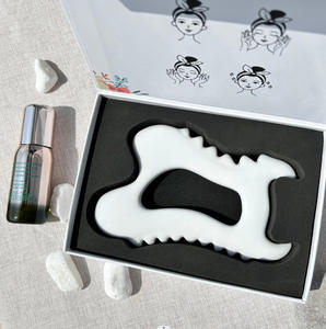Masajeador facial de cerámica Gua Sha de Corea del Sur, placa de desguace facial Universal, técnica tallada, diseño grabado, artesanías de piedra - Product Image 2