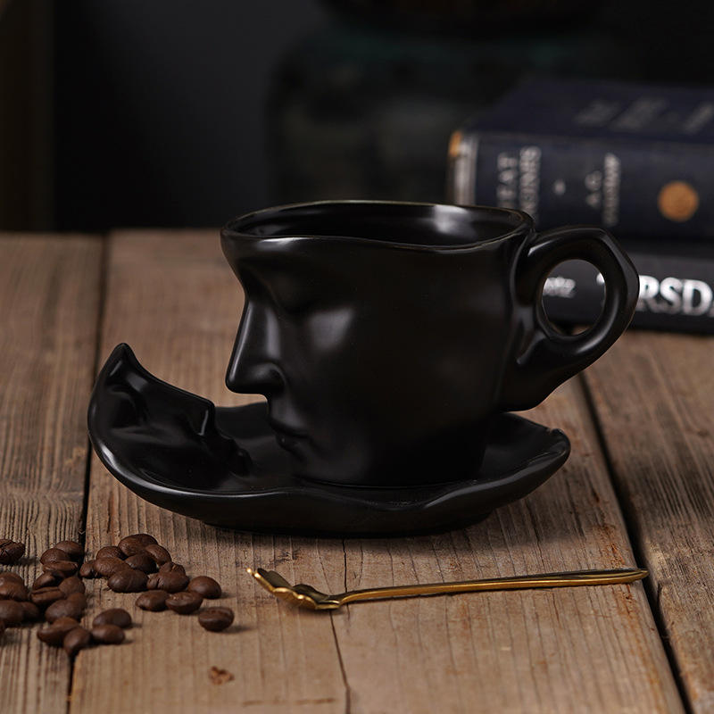 Black-cup saucer spoonful