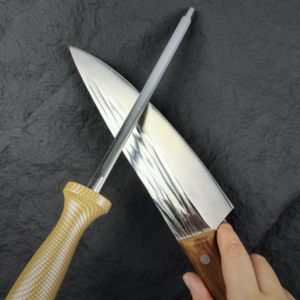 <span class=keywords><strong>Aiguiseur</strong></span> <span class=keywords><strong>de</strong></span> couteaux <span class=keywords><strong>japonais</strong></span> en acier lisse et micro-nervuré <span class=keywords><strong>de</strong></span> 8 po - Product Image 3