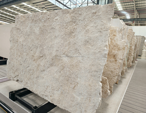 Panneaux de revêtement mural 3D en pierre naturelle, blocs de calcaire beige brut fendus, dalles et tuiles à finition naturelle, aspect roche brisée - Product Image 1