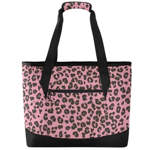 Sac isotherme à bandoulière multi-compartiments motif léopard rose hawaïen personnalisé – Sac fourre-tout isotherme pour le déjeuner - Product Image 2