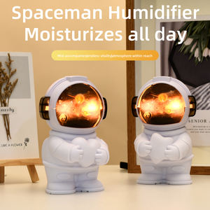 Humidificador ultrasónico USB portátil pequeño diseño de astronauta popular recién llegado para la atomización del difusor de Aroma del dormitorio del hogar - Product Image 2