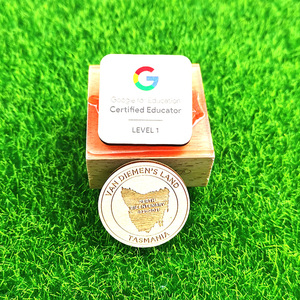 Pin de solapa de nuevo diseño, nombre grabado impreso, logotipo láser, alfileres de ropa de madera, Insignia de Madera personalizada - Product Image 2