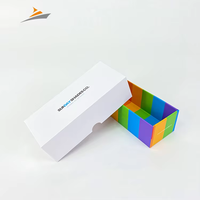 Petites boîtes-cadeaux en papier rigide en carton dur avec impression de motifs de logo personnalisés pour l'emballage du téléphone avec appareil photo