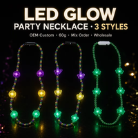 Collier de Noël en gros avec 7 LED, flocon de neige, ampoule, charme canne à sucre, lumineux dans le noir, pour fête de Noël, 3 styles