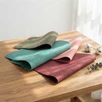 Cuir PU de 0,7 mm d'épaisseur, motif lisse, support tissé, résistant à l'abrasion, tissu décoratif