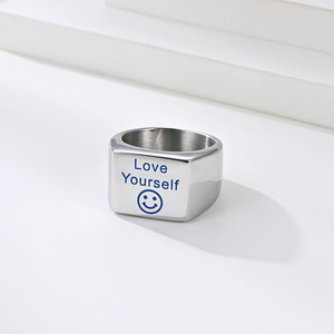 Nuevo inglés amor a sí mismo azul luminoso cara sonriente anillo de acero inoxidable temperamento simple anillo de moda para hombres solteros - Product Image 2