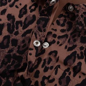 Vêtements en lin de haute qualité à prix bas, vente en gros, chemisier décontracté pour femmes, col en V, chemisier en lin et coton à imprimé léopard, OOTD pour femmes - Product Image 3