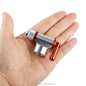 Portable 16g <span class=keywords><strong>cartouche</strong></span> <span class=keywords><strong>CO2</strong></span> gonfleur d'urgence Mini pompe à pneu de vélo <span class=keywords><strong>pour</strong></span> <span class=keywords><strong>route</strong></span> montagne cyclisme <span class=keywords><strong>pour</strong></span> les cyclistes - Product Image 2