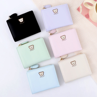 Dompet Koin Poliester Gaya Korea dengan Resleting Desain Beruang Lucu untuk Pelajar Serbaguna Dompet Kartun Kecil Portabel Pendek Impor