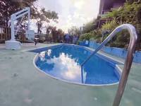 Fest Montiert 360° °   Drehbarer Ferngesteuerter Schwimmbadlift, Schwenkbarer Poolsessel, für Behinderte, Senioren & Rollstuhlfahrer