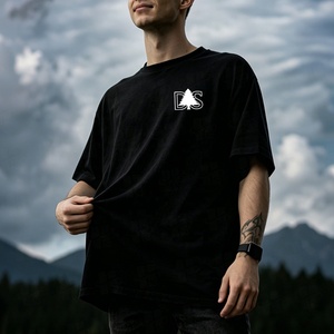 เสื้อยืดโลโก้สั่งทำขายส่ง คุณภาพสูง ผ้าคอตตอนหนา 300 GSM พิมพ์ลายสกรีน ปักลาย ออกแบบแบบผสมผสาน ขายส่งจำนวนมาก - Product Image 3