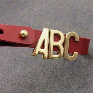 डोंग गुआन सामान के लिए 26 अक्षर जिंक मिश्र धातु ए टू जेड धातु फैक्टरी थोक जलरोधक सोना धातु पत्र के बैग के लिए - Product Image 3