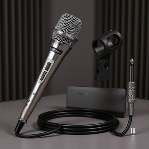 Micrófono Dinámico de Mano de 5 Núcleos, Cardioide, 6.35mm, Cableado, Cuerpo Metálico con Soporte para Cantar Karaoke - Product Image 2