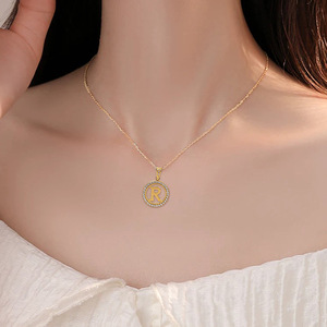 Collier en acier inoxydable CNC pour femmes 26 lettres haut de gamme été à la mode chaîne de lettres Zircon belle chaîne de clavicule anniversaire - Product Image 4