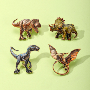 Spille smaltate personalizzate OEM ODM all'ingrosso per fabbriche, distintivi smaltati a forma di dinosauro, spille da bavero con figure di creature <span class=keywords><strong>preistoriche</strong></span>, distintivi realistici - Product Image 1