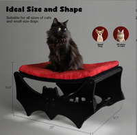 Lit pour chat en bois en forme de chauve-souris gothique avec coussin en peluche et tapis à gratter en sisal pour la collection d'animaux d'Halloween